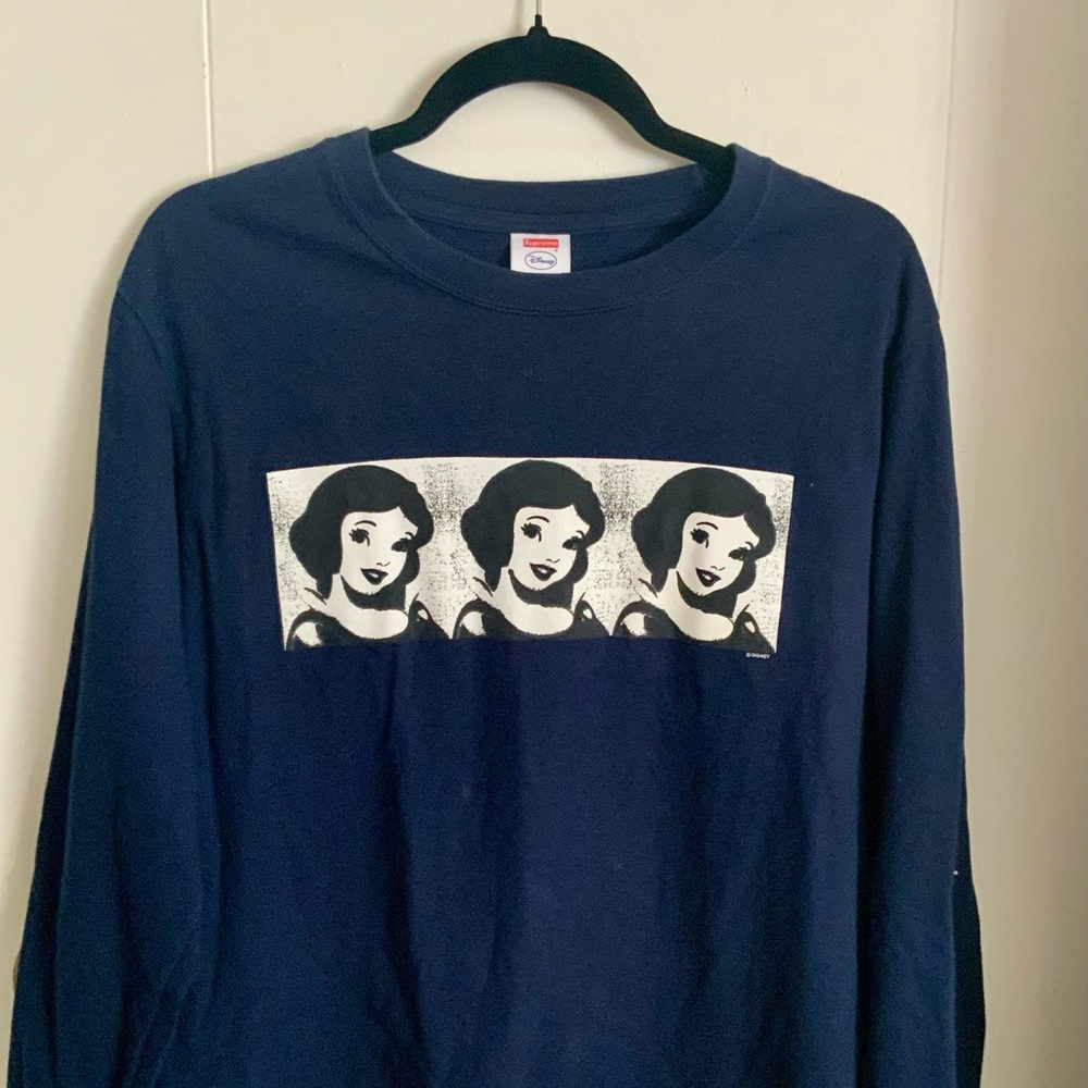 Supreme x Disney Collab: Snow White Navy T-Shirt
Long Sleeved 2011